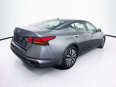 Used 2024 Nissan Altima 2.5 SV image 9