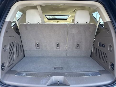 Used 2021 GMC Yukon Denali w/ Denali Premium Package image 14