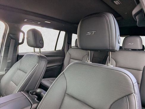 Used 2026 Buick Enclave Sport Touring w/ Power Package image 17