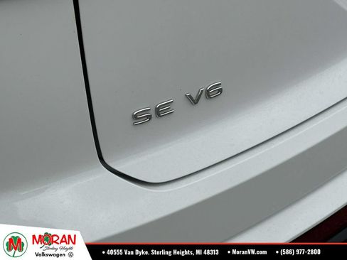 Certified 2023 Volkswagen Atlas Cross Sport SE w/ Panoramic Sunroof Package AWD/4WD image 9