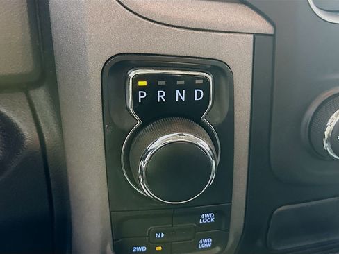 Used 2018 RAM 1500 Express w/ Express Value Package AWD/4WD image 17
