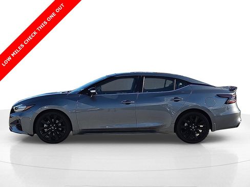 Used 2023 Nissan Maxima SR w/ Sport Mat Group image 3