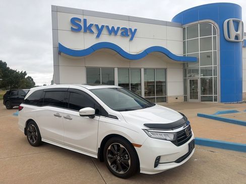 Used 2024 Honda Odyssey Elite image 1