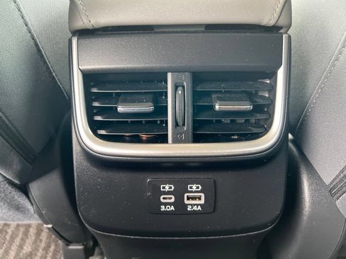 Used 2023 Subaru Outback Premium AWD/4WD image 40