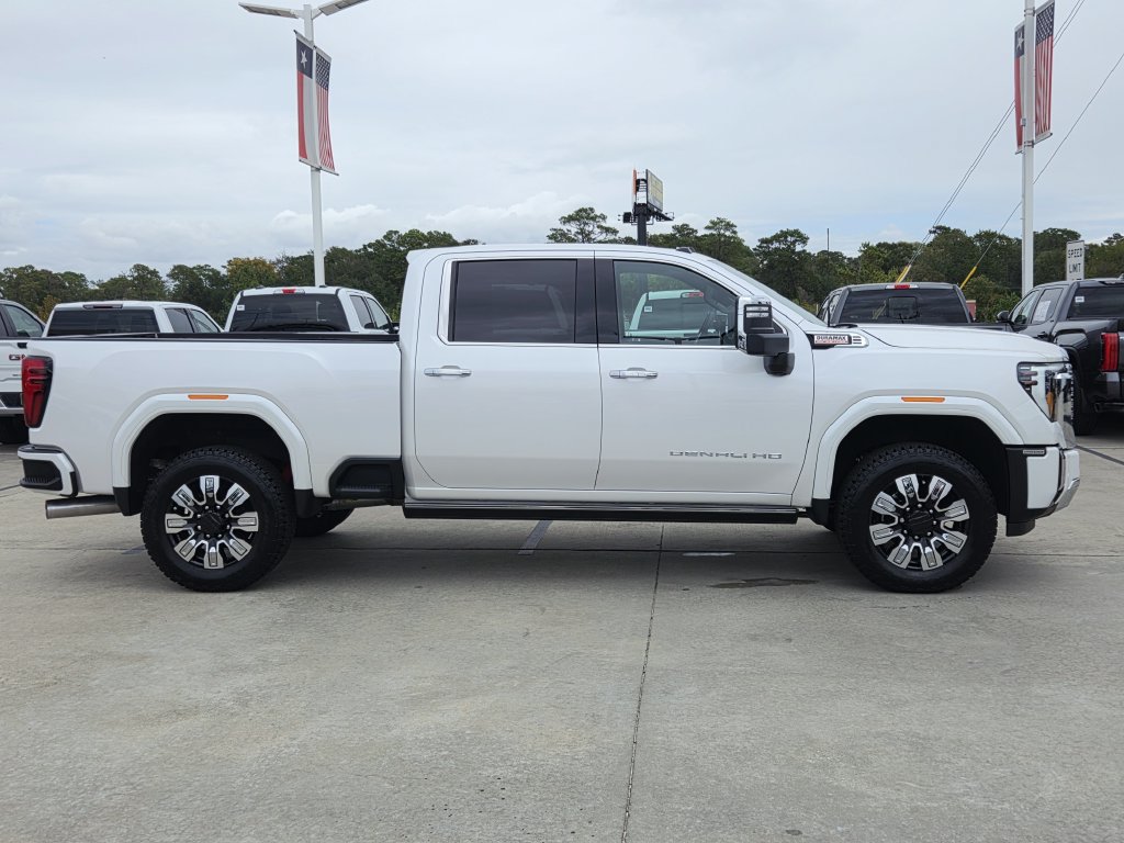 Used 2024 GMC Sierra 2500 Denali w/ Denali Reserve Package AWD/4WD image 4
