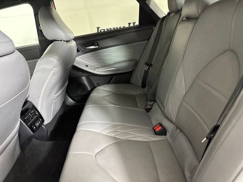 Used 2022 Toyota Avalon Limited w/ Advanced Safety Package FWD image 24