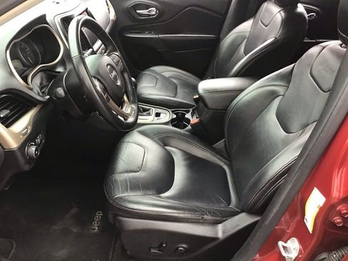 Used 2016 Jeep Cherokee Limited image 7