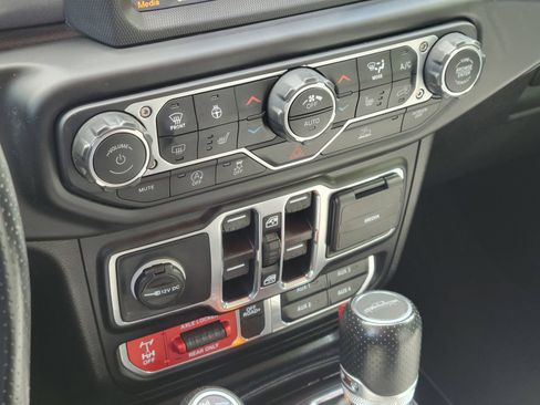 Used 2021 Jeep Gladiator Mojave AWD/4WD image 18