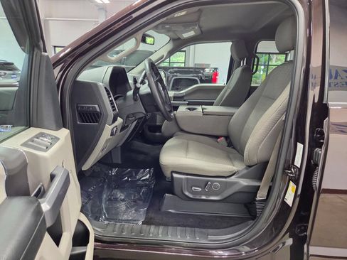 Used 2018 Ford F150 XLT w/ Equipment Group 302A Luxury AWD/4WD image 23