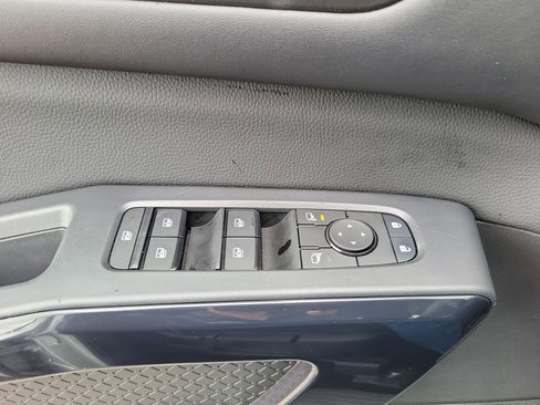Used 2024 Nissan Pathfinder S FWD image 27
