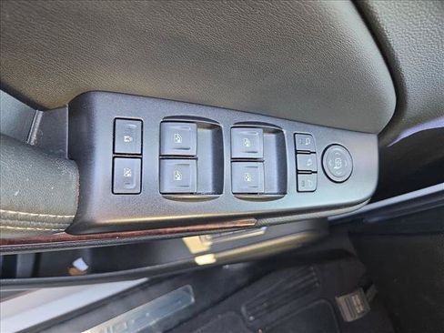 Used 2019 GMC Yukon SLT w/ Premium Edition RWD image 9