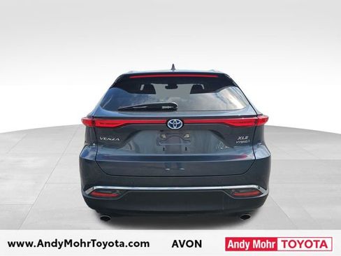 Used 2022 Toyota Venza XLE AWD/4WD image 6