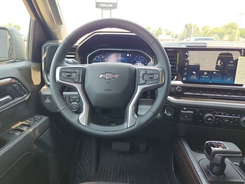 New 2026 Chevrolet Silverado 1500 LT Trail Boss w/ LPO, Dark Essentials Package AWD/4WD image 15