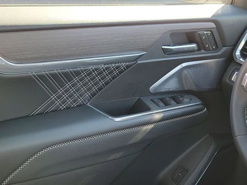 Used 2025 GMC Acadia Denali w/ Super Cruise Package image 20