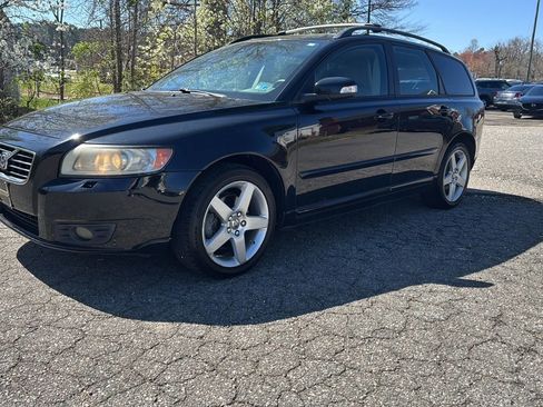 Used 2008 Volvo V50 2.4i image 1