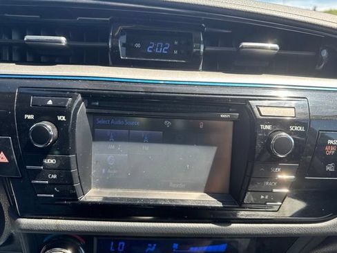 Used 2016 Toyota Corolla S FWD image 16