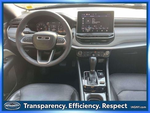 Used 2023 Jeep Compass Limited AWD/4WD image 13