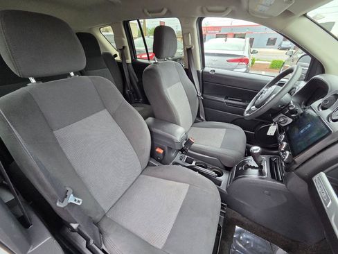 Used 2017 Jeep Compass Sport w/ Power Value Group image 18