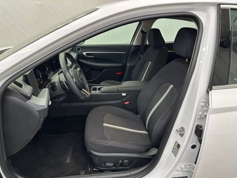 Used 2025 Hyundai Sonata SEL FWD image 9