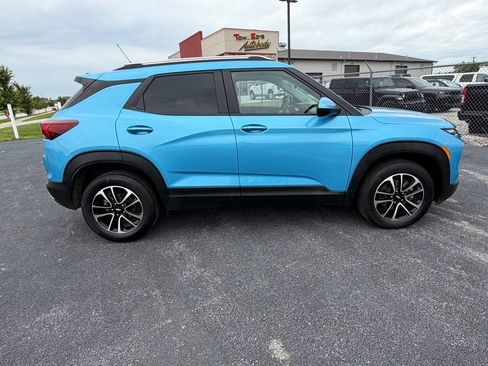 Used 2025 Chevrolet TrailBlazer LT AWD/4WD image 11
