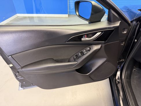 Used 2015 MAZDA MAZDA3 i Sport FWD image 9