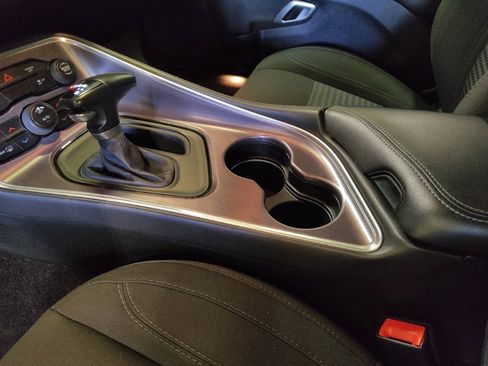 Used 2017 Dodge Challenger SXT image 26