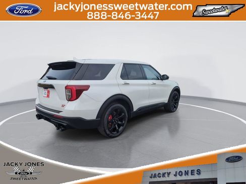 Certified 2022 Ford Explorer ST w/ Equipment Group 401A image 8