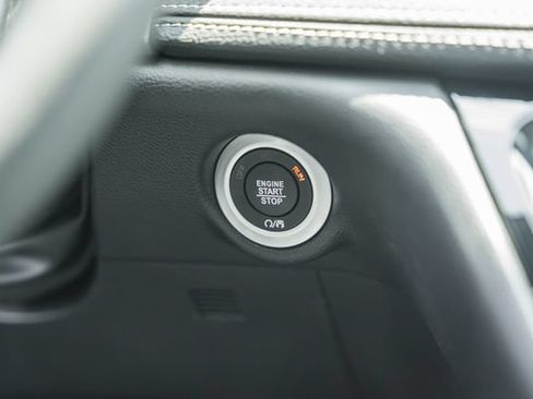 New 2027 Chrysler Pacifica Select FWD image 31