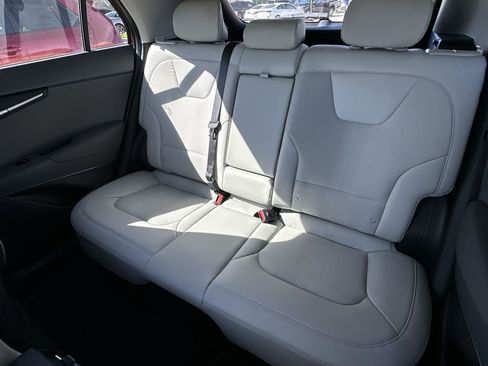 New 2025 Kia Niro EX image 25