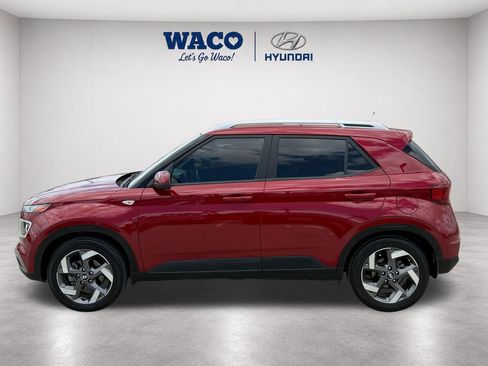 Used 2024 Hyundai Venue Limited FWD image 4