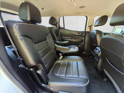 Used 2020 GMC Acadia Denali w/ Technology Package AWD/4WD image 22