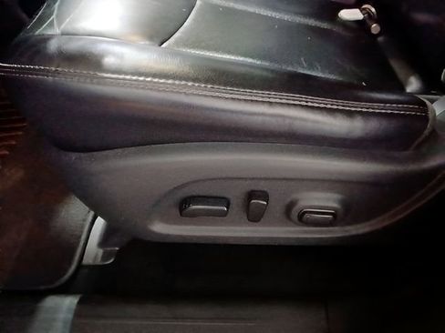 Used 2018 Nissan Pathfinder Platinum AWD/4WD image 10