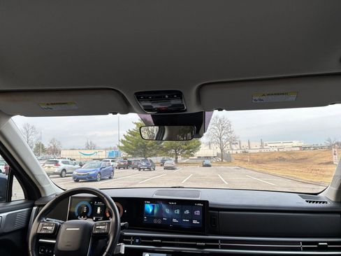 Used 2025 Hyundai Santa Fe SEL image 35