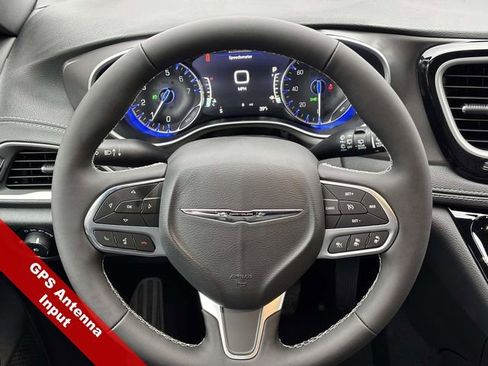 New 2026 Chrysler Pacifica Select image 12