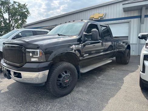 Used 2005 Ford F350 Lariat AWD/4WD image 3