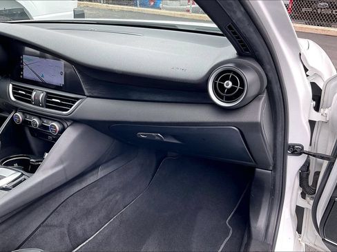 Used 2022 Alfa Romeo Giulia Sprint AWD/4WD image 14