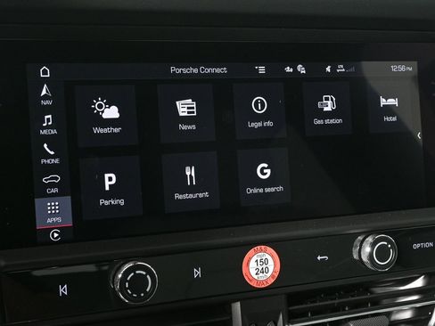 Certified 2025 Porsche Macan image 14