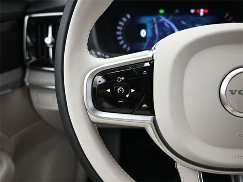 New 2026 Volvo XC90 B6 Ultra image 27