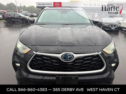 Used 2024 Toyota Highlander XLE