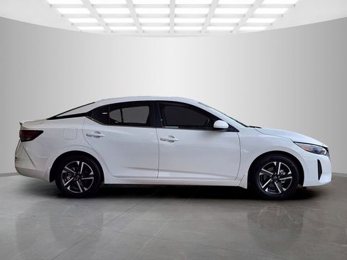 Used 2025 Nissan Sentra SV w/ All-Weather Package FWD image 3