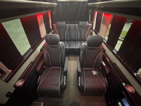 Used 2021 Mercedes-Benz Sprinter 3500 image 25