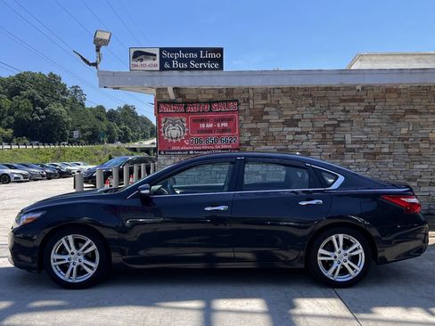 Used 2017 Nissan Altima 3.5 SL FWD image 3