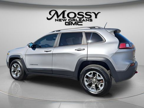 Used 2019 Jeep Cherokee Trailhawk image 7