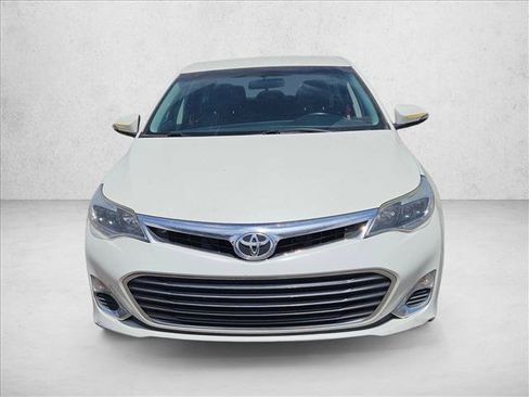 Used 2014 Toyota Avalon XLE FWD image 2