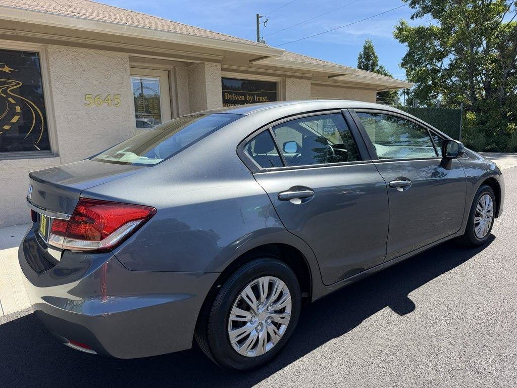 Used 2013 Honda Civic LX image 4