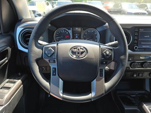 Used 2022 Toyota Tacoma SR5 AWD/4WD image 27