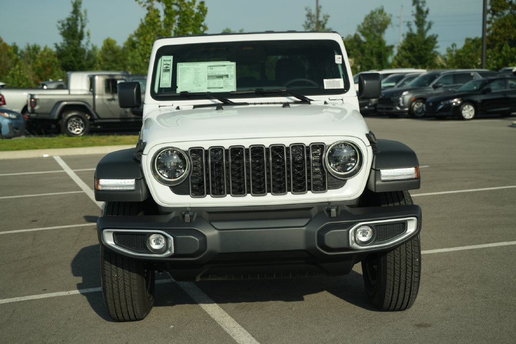 New 2026 Jeep Gladiator Sport AWD/4WD image 2