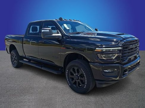 Used 2025 RAM 2500 Laramie AWD/4WD image 3