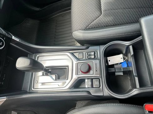 Used 2023 Subaru Forester Premium AWD/4WD image 18