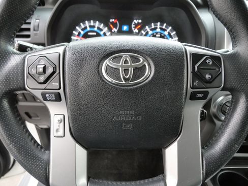 Certified 2018 Toyota 4Runner SR5 image 26